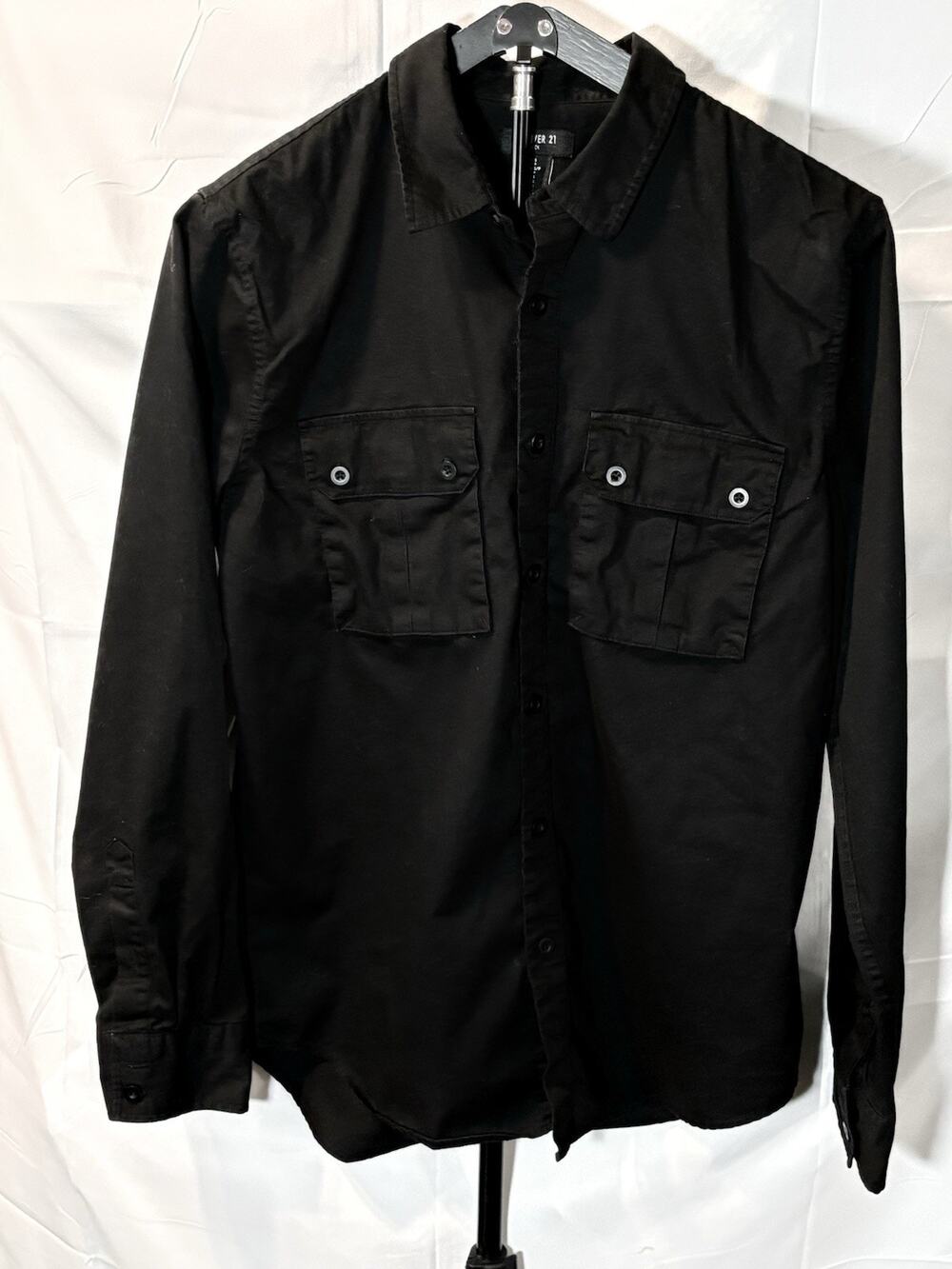 Forever 21 Men's Black Short Sleeve Button-Up Shirt Small